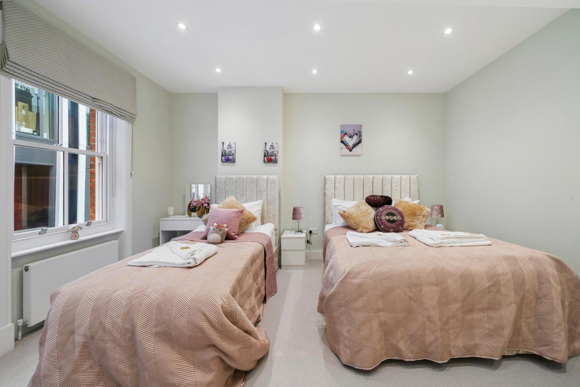 Chic 2 Bed Maisonette In Mayfair 32A Londres Exterior foto